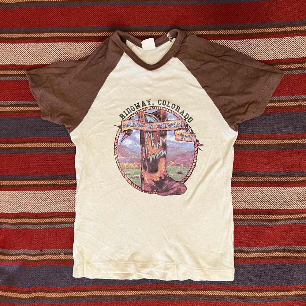 UO Cowboy Boot Shirt sz S